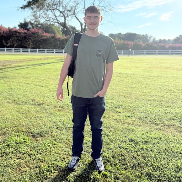 Meet your Posher, Casey - Picture 10 of 13